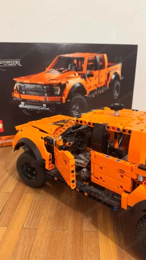 Lego Technic 42126 Ford F-150 Raptor Pick-Up-Truck Bild 5