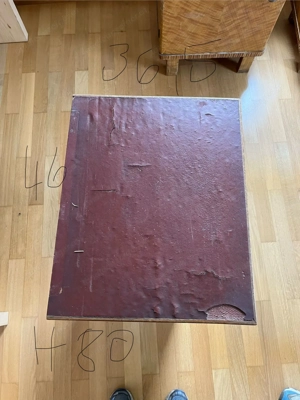 Antikes Nachtkästchen mit fehlerhafter Oberfläche Bild 3