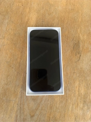 iphone 16 in blau top zustand  Bild 2