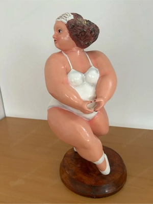 Vintage  Retro Ballerina aus Kunstharz Bild 3