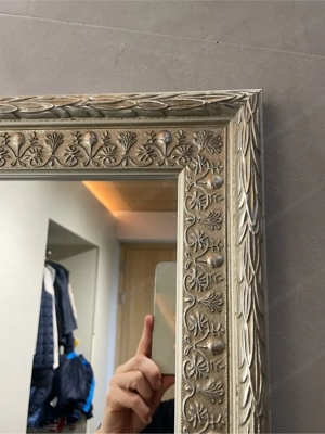 Spiegel mit tollem Rahmen Bild 2