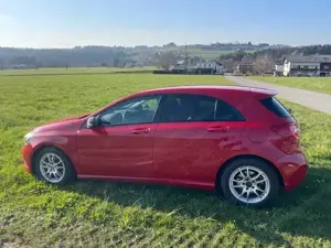 Mercedes A-Klasse A200 blue EFFICIENCY Bild 2