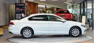 Volkswagen Passat Bild 5
