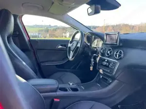Mercedes A-Klasse A200 blue EFFICIENCY Bild 6