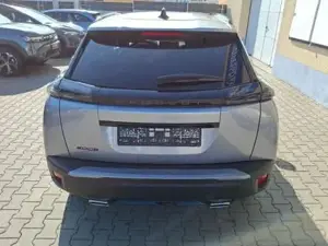 Peugeot 2008 Allure Vision und Drive Assist Plus-Paket 1.2 P... Bild 5