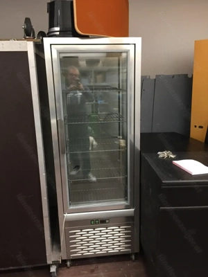 Gastrokühlschrank  auf Rollen Beleuchtet 4 Seiten Glas.