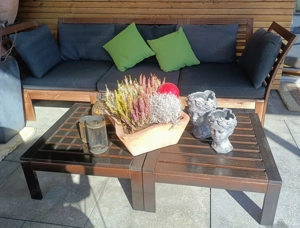 Gartenbank include Polster und zwei Tische ..massives Hartholz  Bild 4