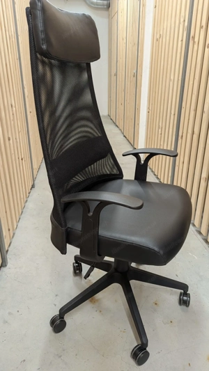 Bürostuhl samt Bodenmatte Bild 2