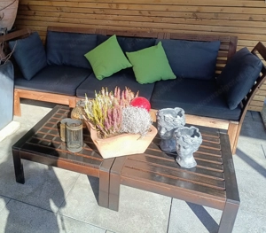 Gartenbank include Polster und zwei Tische ..massives Hartholz  Bild 5