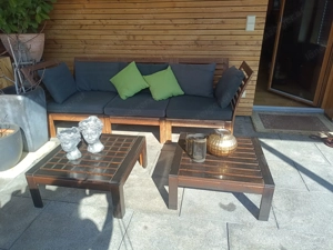 Gartenbank include Polster und zwei Tische ..massives Hartholz  Bild 2
