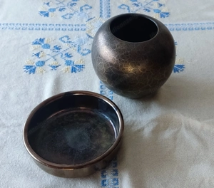 Kugelvase mit Tasse, Keramik schwarz Gold Dekor, abstrakt Giraffe-Muster