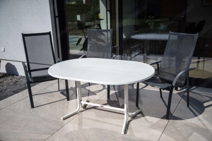 Klapptisch für den Garten und 3 Gartenstühle Bild 2
