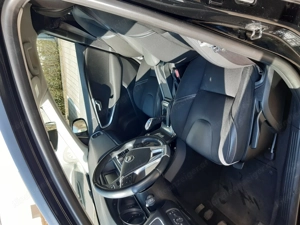 Volvo V40 5-türig Bj. 10 2012 Bild 8