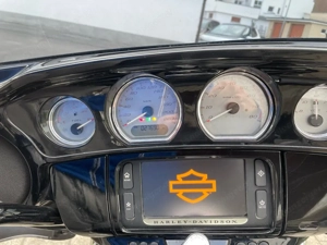 Harley Davidson Street Glide M8 Bild 2