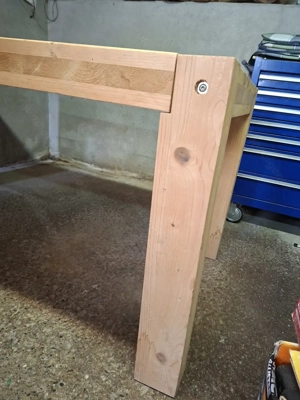 Holztisch massiv Bild 2