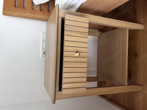 Nachtkästchen zu verkaufen Bild 3