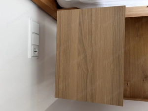 Nachtkästchen zu verkaufen Bild 4