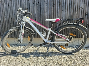 Tolles Cube Mädchenfahrrad