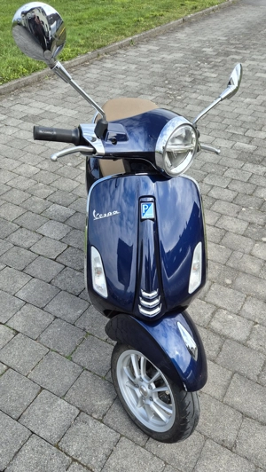 Vespa Primavera 50 GT dunkelblau Bild 2