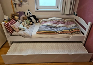 Bett mit Ausziehbett