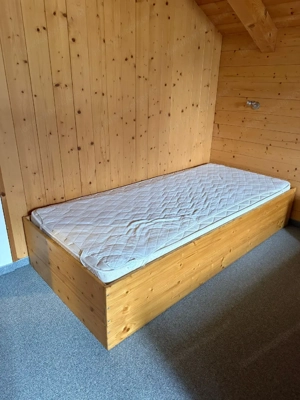 Einzelbett