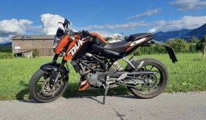 KTM 125 Duke (2016) Bild 2