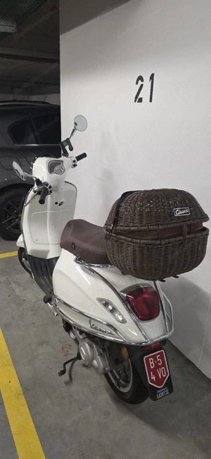 Vespa primavera 50 4t  Bild 3