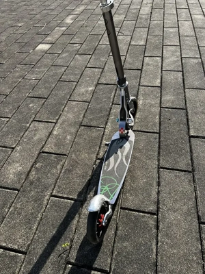 Micro Classic klappbares Scooter Bild 3