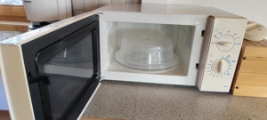 Mikrowelle zu verschenken Bild 2