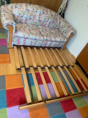 Ausziehbare Couch, Schreibtische, Rollcontainer Bild 4