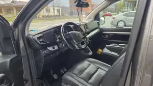 Peugeot Traveller Bild 8