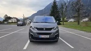 Peugeot Traveller Bild 2