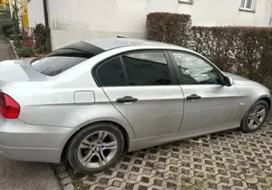 Bmw e90 318i Bild 3