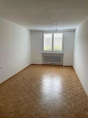 Lichtdurchflutete 2-Zimmer-Wohnung mit Balkon & Dachterrasse in zentraler Lage Bild 4