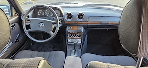 Mercedes W 123  300T Turbodiesel Automatik Bild 7