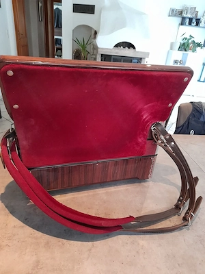 Verkaufe schönes Akkordeon der Marke O.R.A.  Bild 4