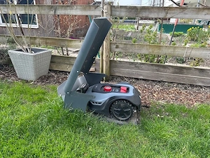 Rasenmähroboter Scheppach RLM500w Bild 4