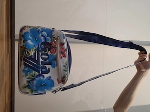 Gola Tasche blau mit Blumen Bild 3