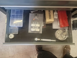 Werkzeug wagen mit Werkzeug  Bild 4