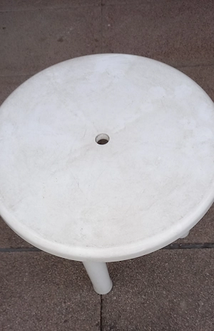 Kindersitzecke mit 3 Stühlen  Bild 2