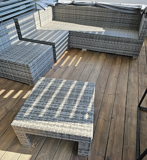 Rattan Lounge mit Sonnenschutz