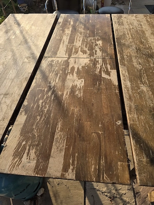 Massiver Holztisch mit 6 Stühlen   wartet auf neues Leben Bild 3