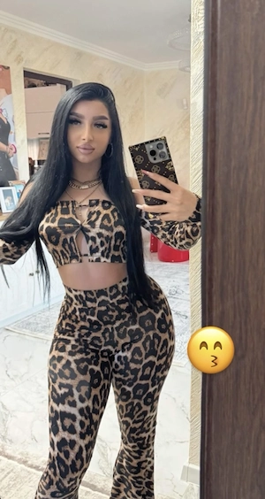 Charmante Frau sucht besondere Begegnung Bild 4