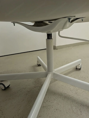 IKEA Bürostuhl- Holz zu verschenken Bild 5