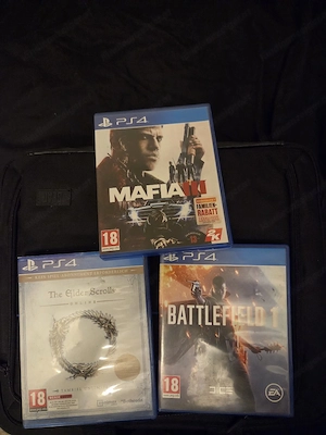 Sony Playstation 4 mit Controller Kamera und Spiele Bild 2