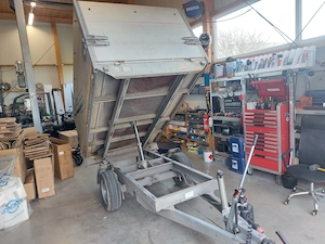 PKW Anhänger Kipper Bild 3