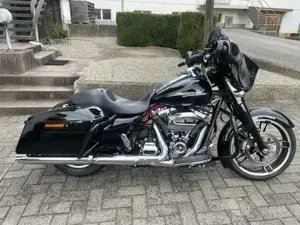 Harley Davidson Street Glide M8