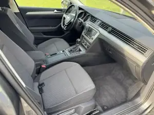 VW Passat Bild 12