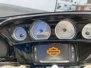 Harley Davidson Street Glide M8 Bild 2