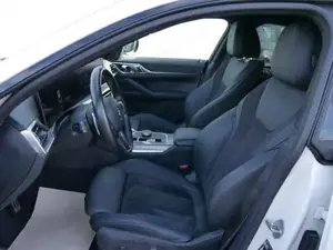 BMW 4er 440i Gran Coupe M-sport*NAVI*HEAD-UP DISPLAY*PDC*KAMERA*LED*SHZ*TEMPOMAT*20-ZOLL 275 kW (374 Bild 8